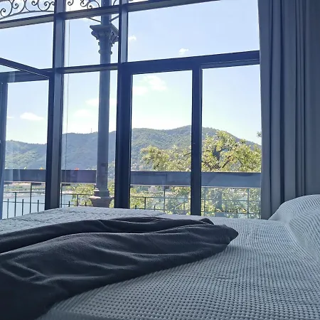 Veranda View * 科莫
