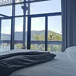 Veranda View * 科莫