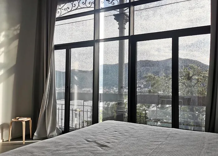 Veranda View Como
