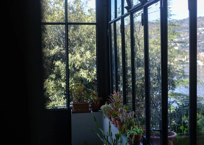 Veranda View Como